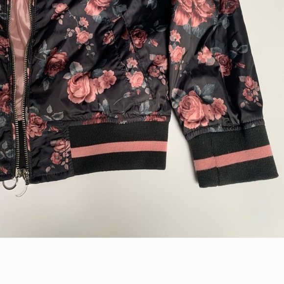 Urban Republic Floral Bomber Jacket - Picture 5 of 5